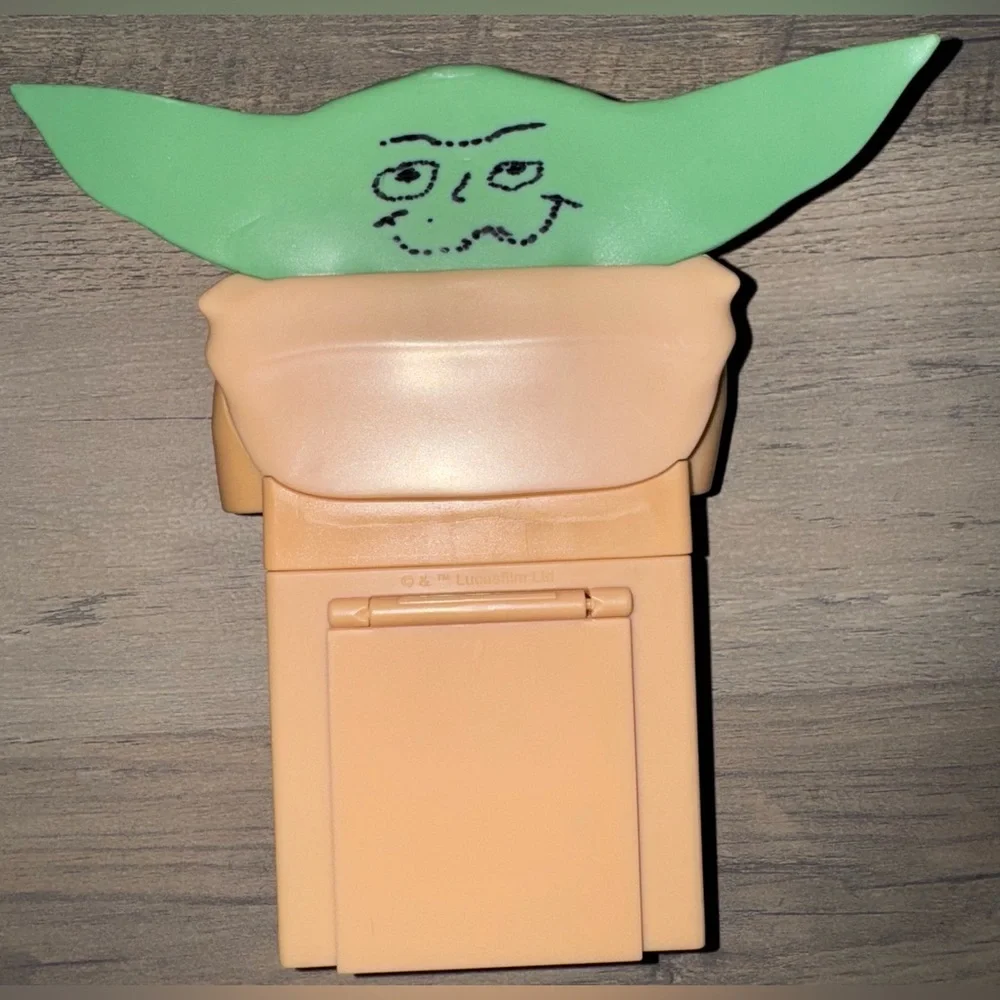 Star Wars Mandalorian The Child Baby Yoda Phone Holder & Stand Phone Accessory